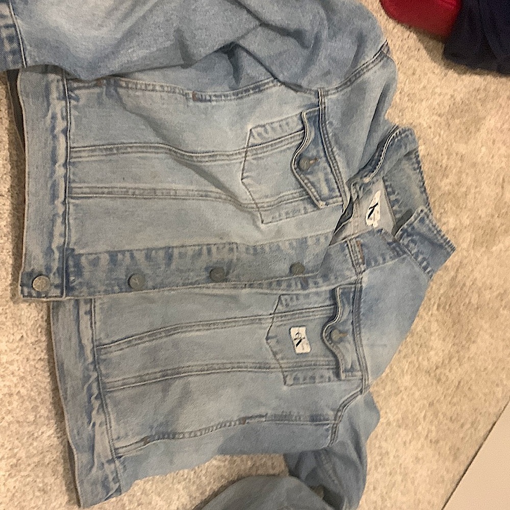 LARGE VINTAGE CLAVIN KLEIN JACKET